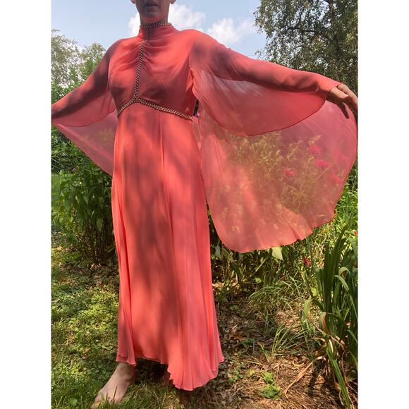 Size L//Vintage 60s Peach Chiffon Gown with Pearl Trim - Picture 4 of 4